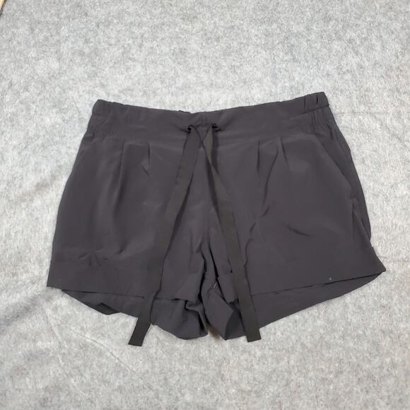 Lululemon Shorts Womens 6 Black Run Gym Workout Athletic 2.5" - Picture 1 of 7